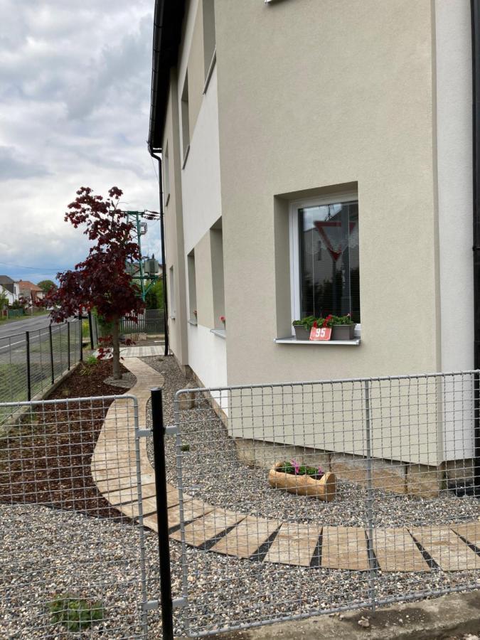 Apartmany V Raji Zdar  Exteriör bild